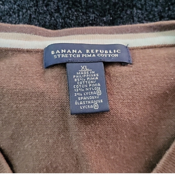 Banana Republic Mens V Neck - Picture 2 of 6